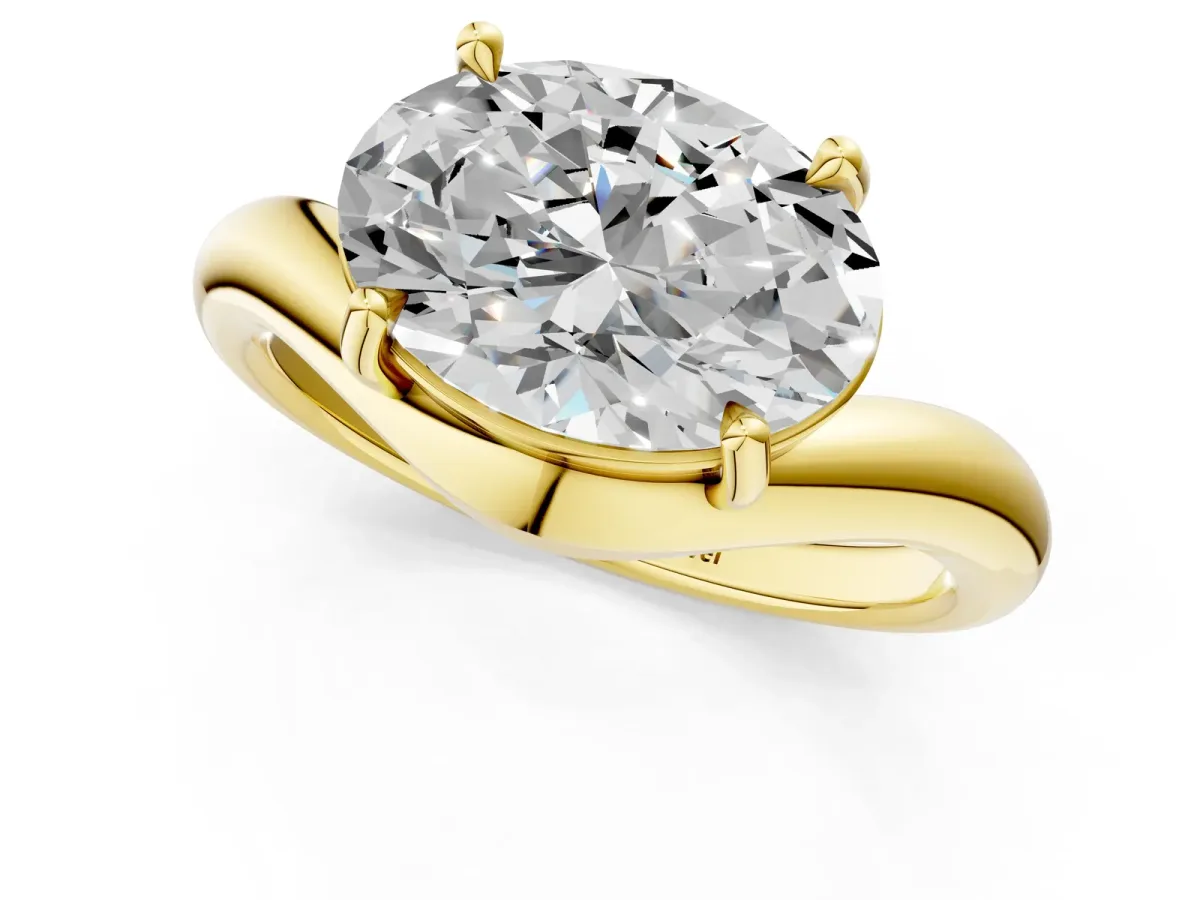 Oval Diamond Twisted Solitaire Ring Yellow gold